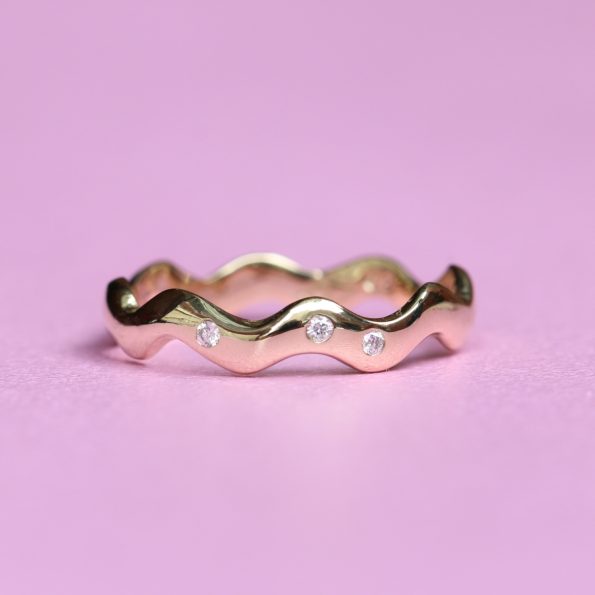 Wavy Ring Gold - Image 3