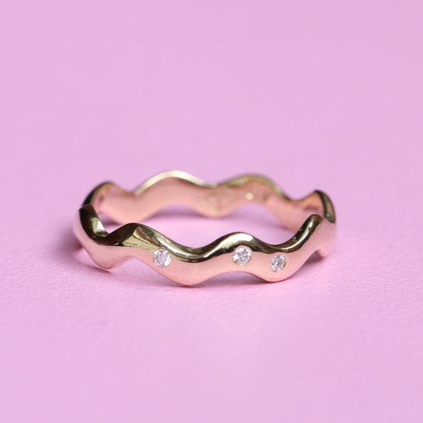 Wavy Ring Gold - Image 2