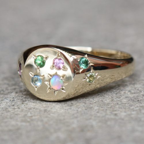 Cosmic Cluster Signet