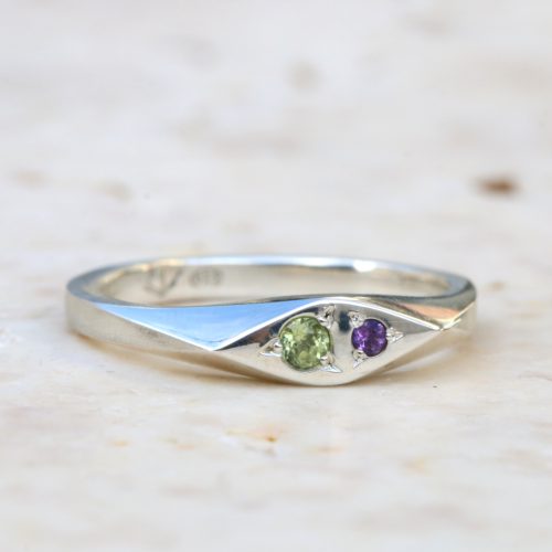 Petite Signet Ring