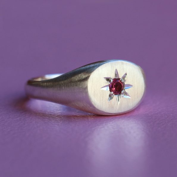 Oval Signet Ring - Image 3