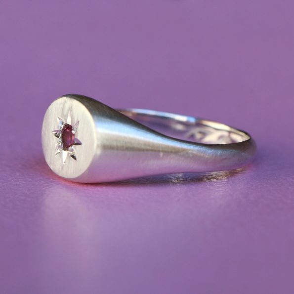 Oval Signet Ring - Image 4