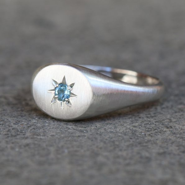 Oval Signet Ring - Image 6
