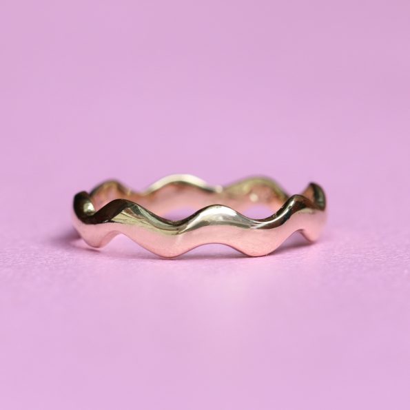 Wavy Ring Gold - Image 5